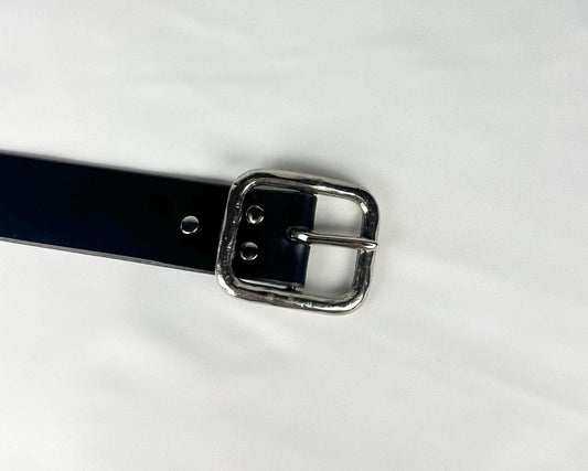 The Silver Square buckle in black